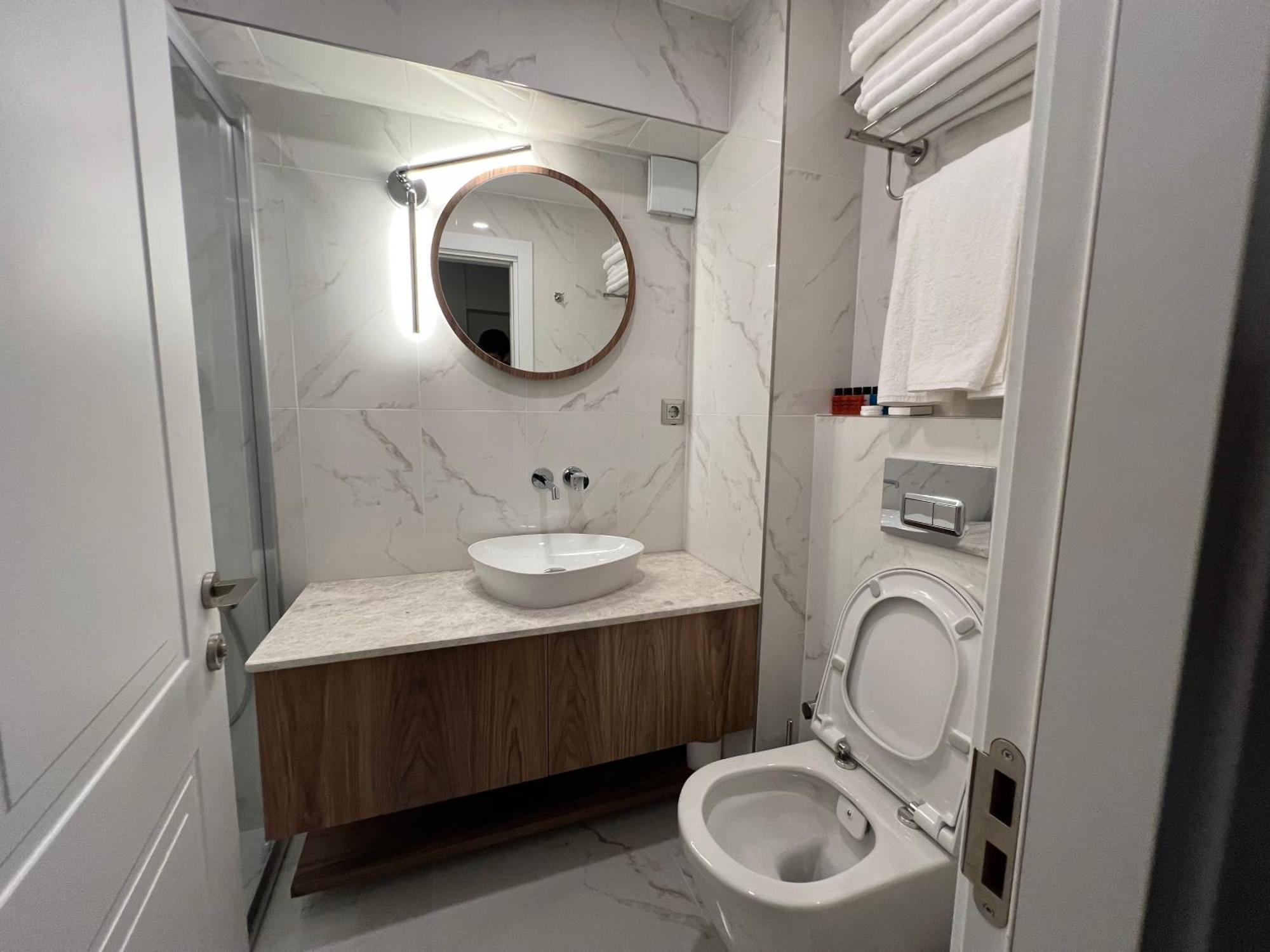Iris Han Hotel Istanboel Buitenkant foto